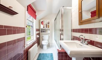 19 Junction Rd, Brookfield, CT 06804