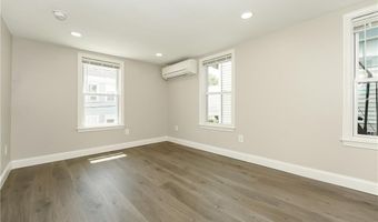 71 ST Elizabeth 2, Bristol, RI 02809