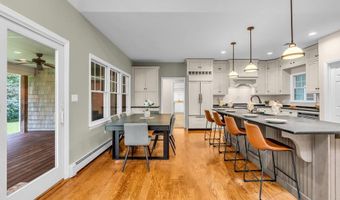 10 Greenwood Pl, Middletown, NJ 07748