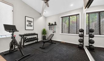 1980 Hillside Dr, Columbus, OH 43221