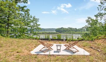 1663 Fairview Dr, Allegan, MI 49010