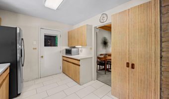 1406 ELLENGLEN Rd, Baltimore, MD 21286