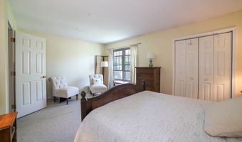 53 Brushy Plain Rd APT 5A, Branford, CT 06405