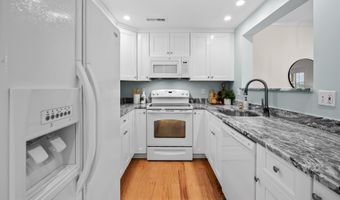 123 W BARRE St W 402, Baltimore, MD 21201
