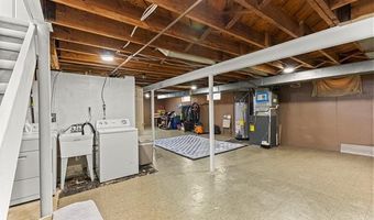 7609 Rosedale Blvd, Allen Park, MI 48101