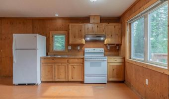 1123 Farmers Loop Rd, Fairbanks, AK 99712