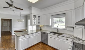 85 Eastgate Dr, Brandon, MS 39042
