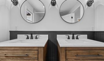 2050 Camelot Rd, Ann Arbor, MI 48104