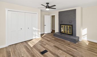 606 1st Ave S, Altoona, IA 50009