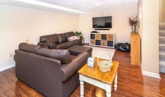 2734 Winter Garden Ct, Ann Arbor, MI 48105