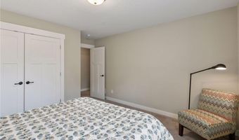 15653 Cobblestone Lake Pkwy, Apple Valley, MN 55124