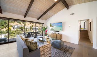 2522 Zorada Dr, Los Angeles, CA 90046