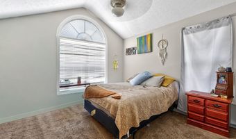 82 Drury Ln, Albertville, AL 35950