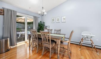 153 Grandview Ave, Lincoln, RI 02865