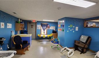 406 S Main St, Archie, MO 64725