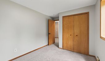 10607 56th St NE, Albertville, MN 55301