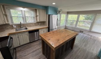 916 N River Ave, Alma, MI 48801