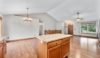 2544 Avery Ln, Altoona, WI 54720