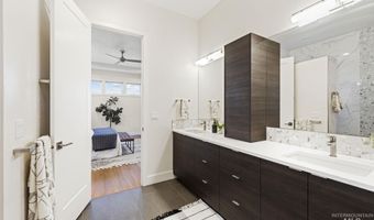 7645 W Hill Rd, Boise, ID 83714