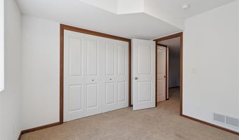 1740 Silver Maple Trl, North Liberty, IA 52317