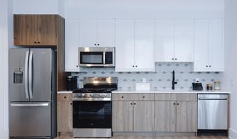 25 E 22ND St 207, Bayonne, NJ 07002