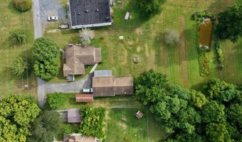 163 N Washington St, Alderson, WV 24910