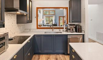 8647 Circle R Vly, Escondido, CA 92026