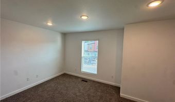 910 Massachusetts Ave, Bentonville, AR 72713
