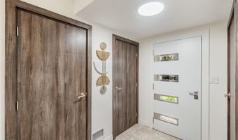 210 Kentucky Way, Freehold, NJ 07728