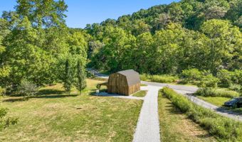 15407 Aberdeen Rd, Bennington, IN 47011