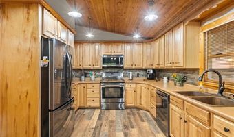 3250 N Shamrock Ln, Birdseye, IN 47513