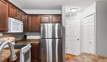 6222 Maclynn Ave NE, Albertville, MN 55301