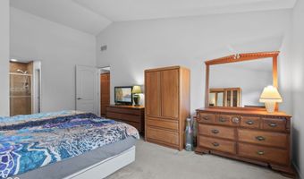 923 Stave Oak Dr, Beech Grove, IN 46107