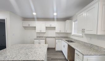 902 Lockett Station Rd, Albany, GA 31707