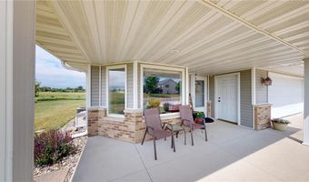 1987 Paradise Rd, Albert Lea, MN 56007