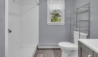 6 Briarwood Rd, Albany, NY 12211