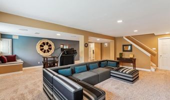 278 Oakleigh Woods Dr, Ballwin, MO 63011