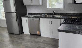 10 Cassie Ln, Bennington, VT 05201