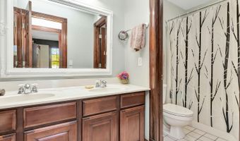 18321 Marlowes Dr, Aurora, IN 47001