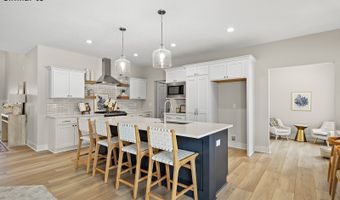 3831 NW Reinhart Dr, Ankeny, IA 50023