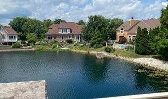 3475 Torrey Pines Dr, Akron, OH 44333