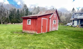 22 Church St, Burke, VT 05871