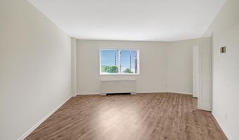 5340 HOLMES RUN Pkwy 516, Alexandria, VA 22304