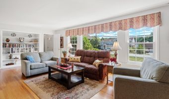 71 Reservoir Ave, Andover, NJ 07801
