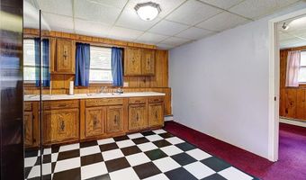 21 Beacon St, Johnston, RI 02919