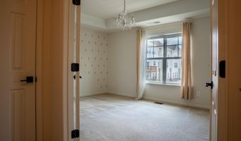 42243 CANARY GRASS Sq, Aldie, VA 20105