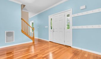 563 Vanderbilt Ave, Bayville, NJ 08721