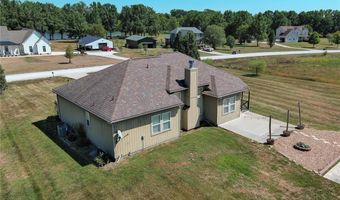 12284 NE Pawnee Dr, Adrian, MO 64720