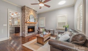 723 E 35th St, Charlotte, NC 28205