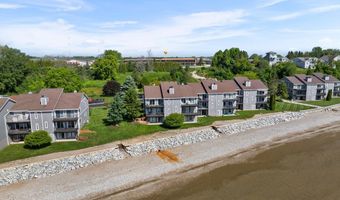 120 Summit Beach Dr, Algoma, WI 54201